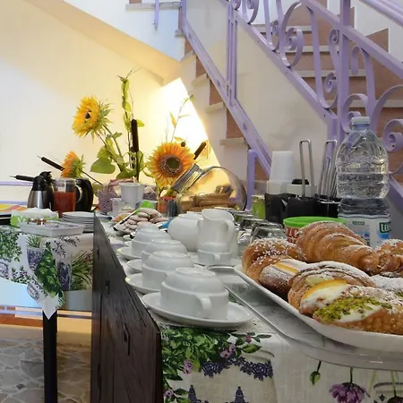 Alighieri 21 Bed and Breakfast 3*