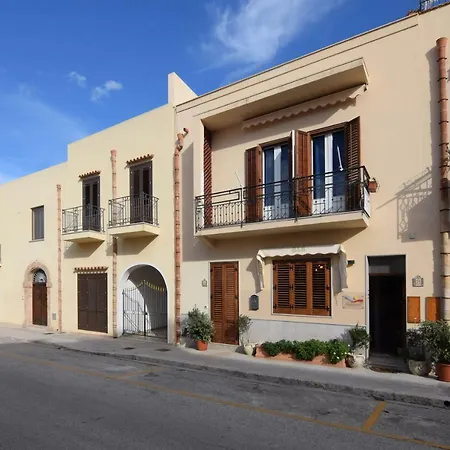 Alighieri 21 3* Σαν Βίτο λο Κάπο